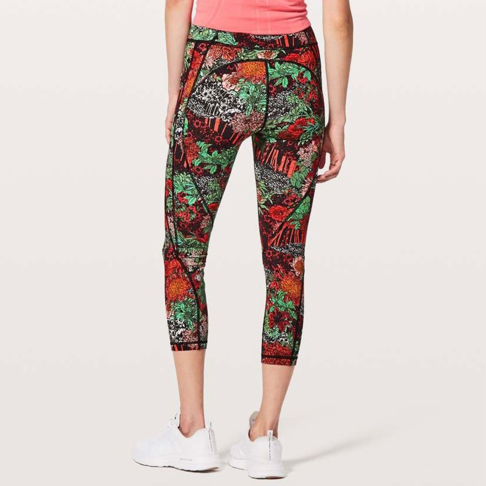 Lululemon Time to Sweat high-rise crop leggings 23’’. ❤️ - Picture 3 of 9